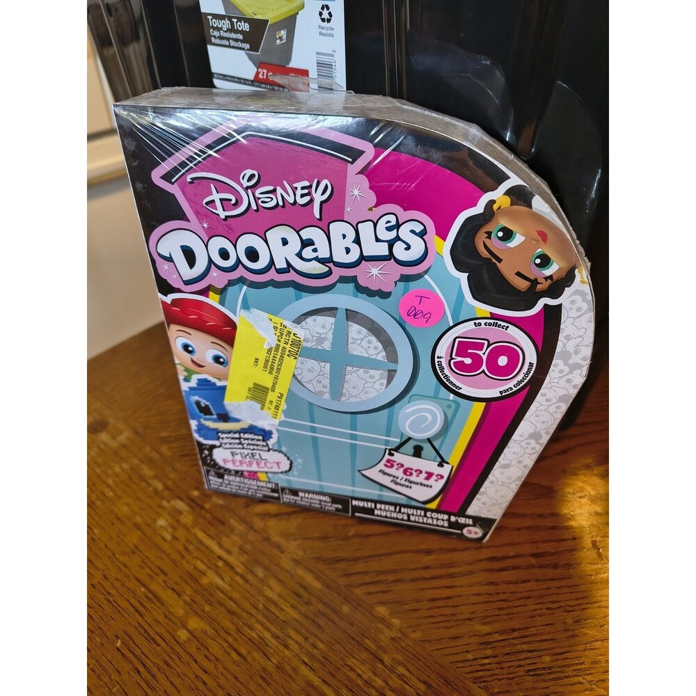 Disney Doorables Multi Peek Special Edition Pixel Perfect Suprise Mini Figures